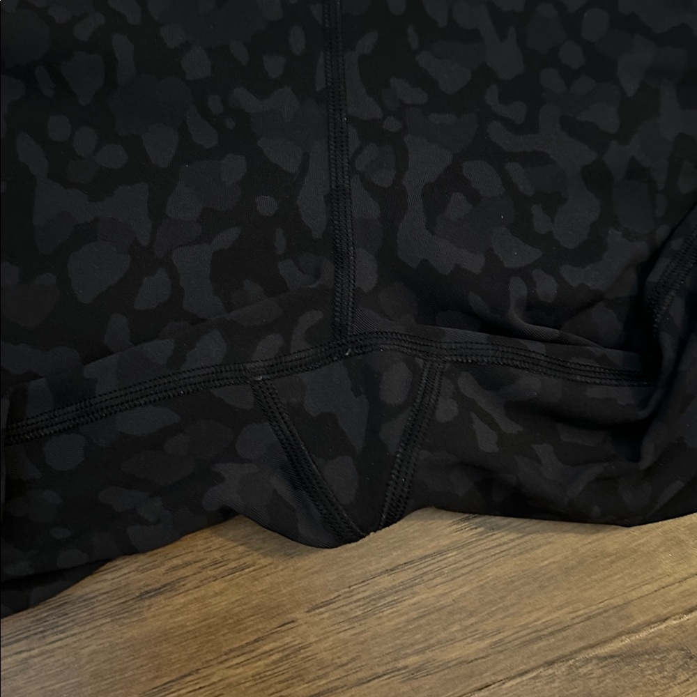 lululemon athletica Charcoal Leopard Leggings - Picture 5 of 6